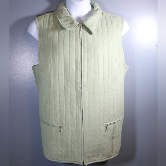 CJ Banks Jackets & Blazers - CJ Banks Mint Quilted Vest